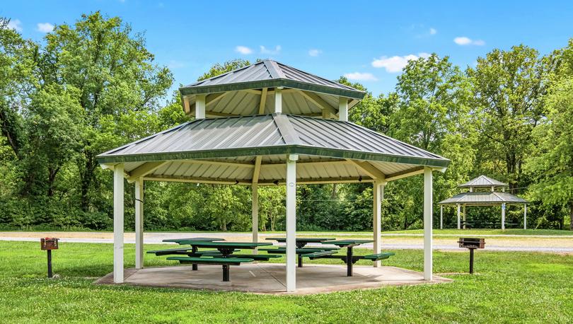 Brookfield Park picnic pavilions - Potomac Riverfront with private river access with a boat ramp, picnic areas, open rec space and campgrounds..JPG