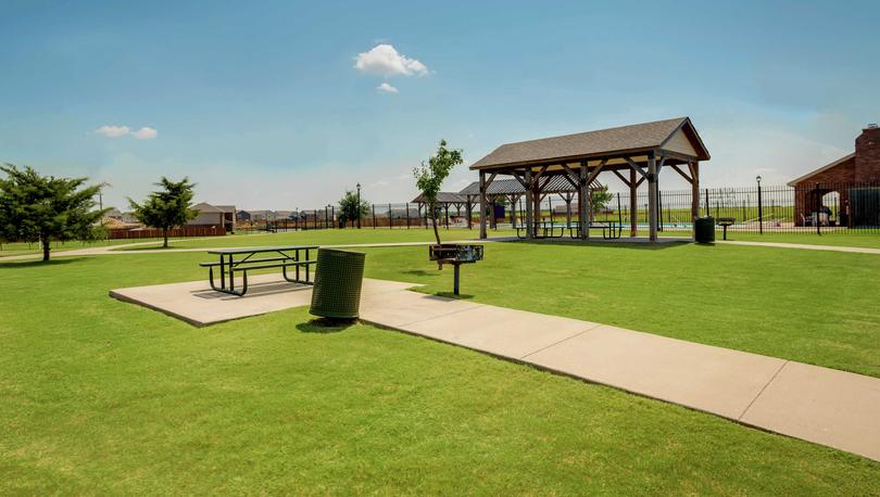 Patriot Estates new home community park with gazebo and picnic benches