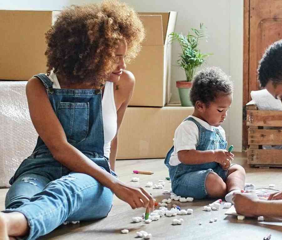 Family with moving boxes coloring.