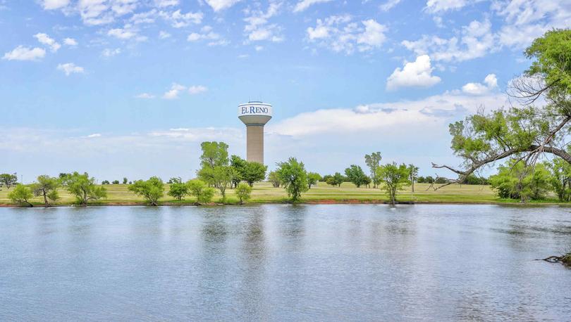 Crimson Lake Estates new home community lake for row boats and fishing